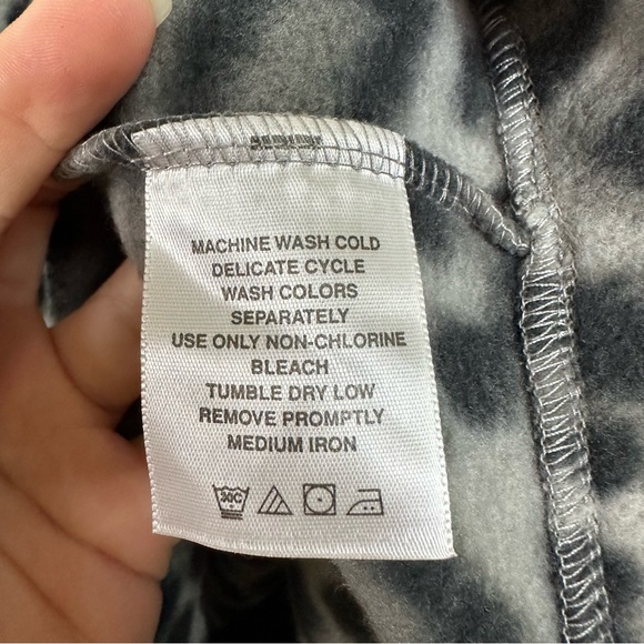 Roaman’s Animal Print Fleece Jacket - Picture 6 of 7